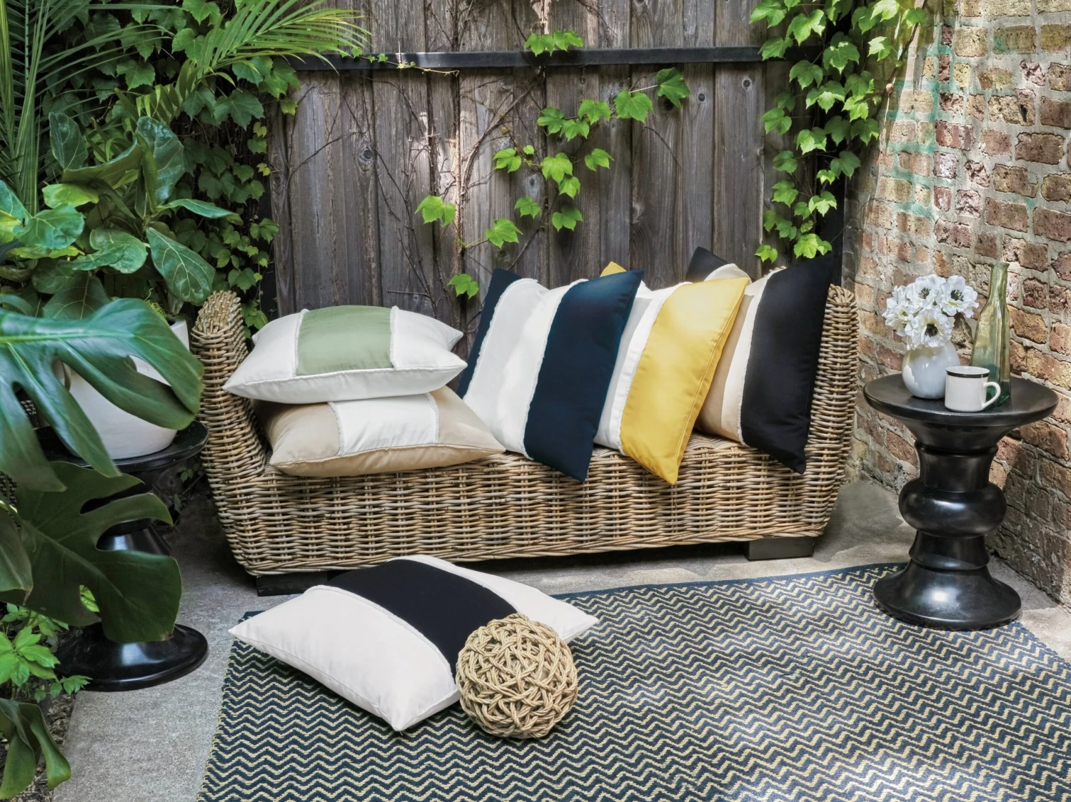 Zuri Outdoor Pillow 8 Zuri Outdoor Pillow - Image 6