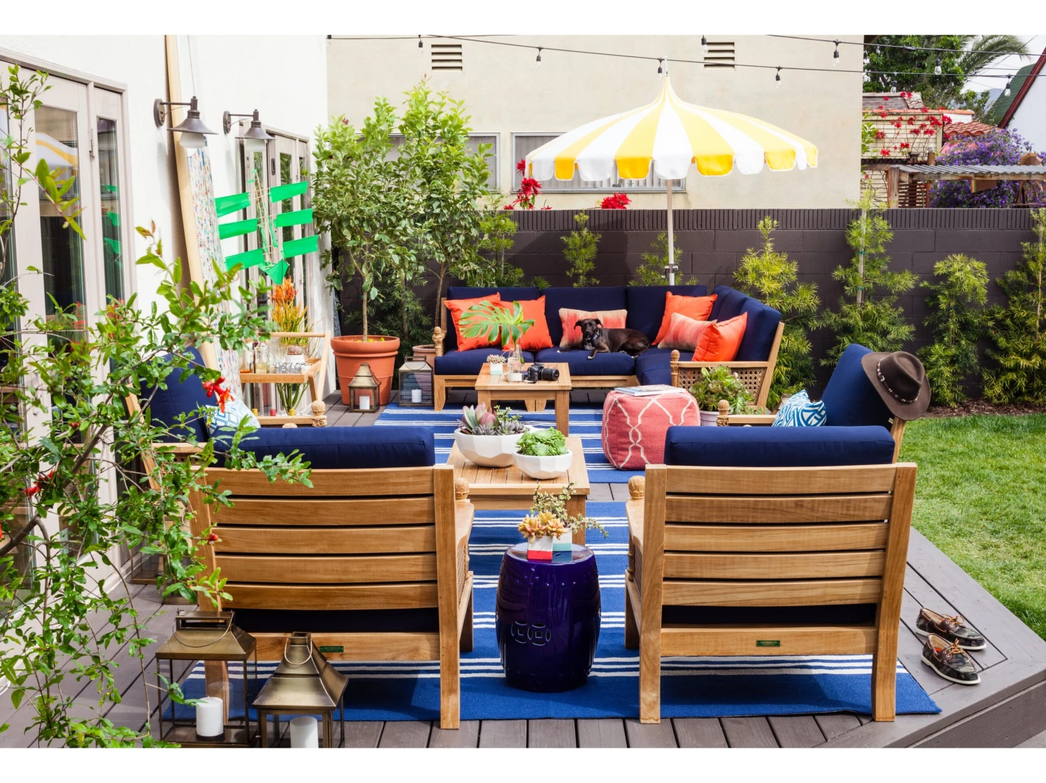 Pagoda Patio Umbrella, Aruba/White 4 Pagoda Patio Umbrella, Aruba/White - Image 2