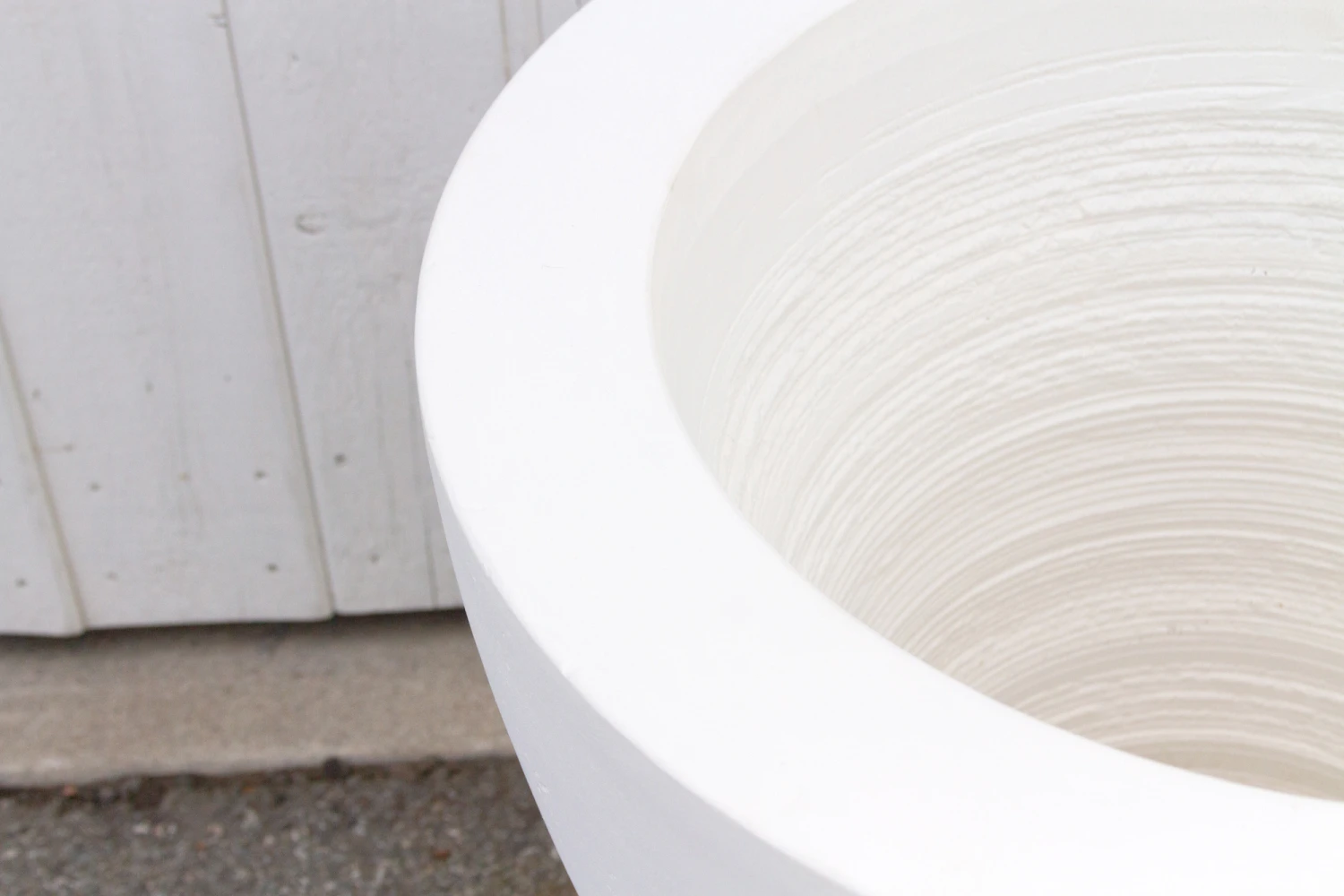 Classic White Round Planter, Set Of 2 6 Classic White Round Planter, Set Of 2 - Image 4