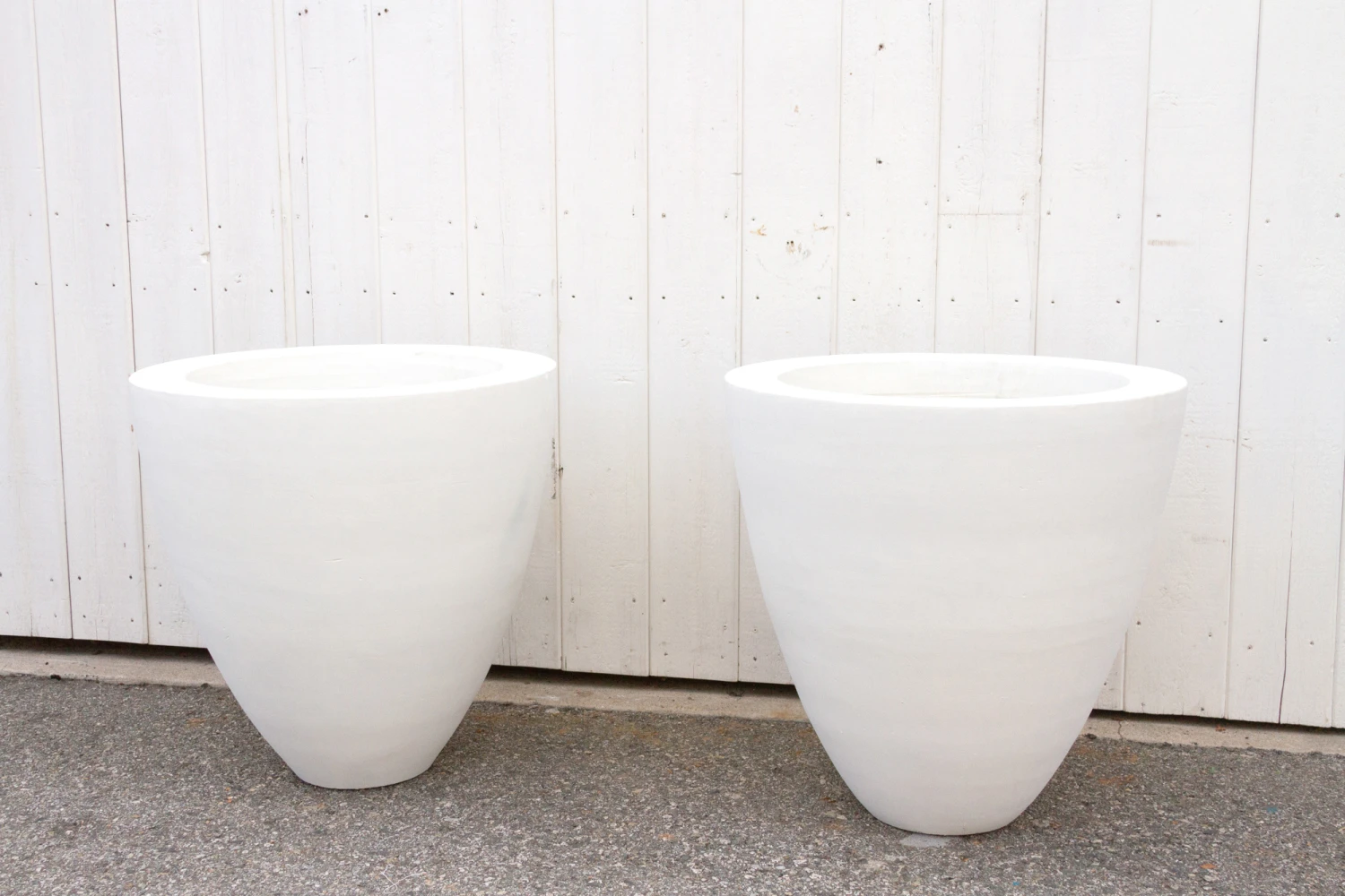 Classic White Round Planter, Set Of 2 8 Classic White Round Planter, Set Of 2 - Image 6
