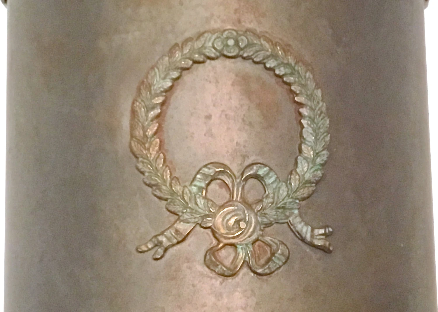 Antique Laurel Wreath Steel Lavabo 6 Antique Laurel Wreath Steel Lavabo - Image 4